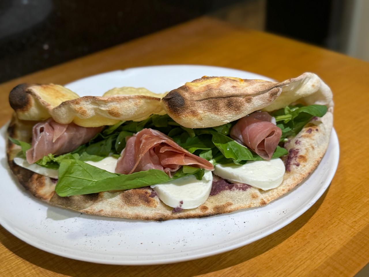 Panini de parma e búfala da Nuoro Pizzaria